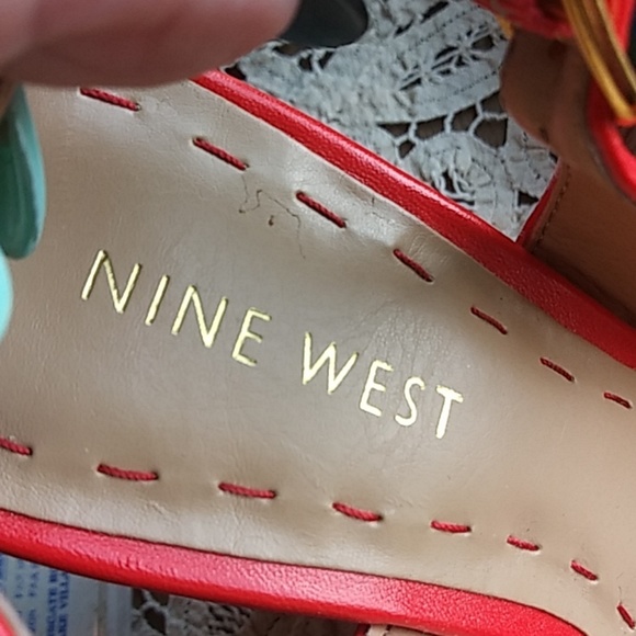 Shoes - Picture 5 of 7